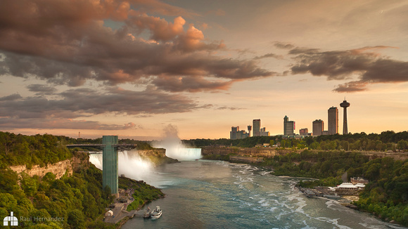 Niagara Falls - Rainbow Bridge
